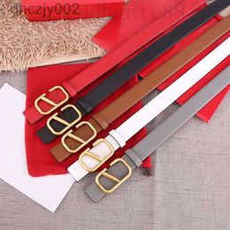 Designer Belts for Men Women Letter v Belt Classic Solid Color 3cm Width Business Simple Cintura Metal Gold Plated Buckle Luxury Fashion Ga07 C23 4XVA