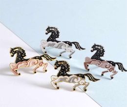 Animal Horse gutta percha colored Brooch Pin Jewelry Yiwu jewelry4782842