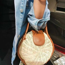 Totes New Fasion Raan Womens andbag Boemian Beac Straw Woven Bag ig Quality Designer Round Female Sopper PurseH24218