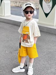 2024 Boys and Girls Summer Set New Childrens Cartoon Short sleeved Cotton T-shirt Shorts 2-piece Loose Casual Set 240218