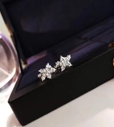 Fashion2020 early spring series asymmetric flower cluster earrings S925 silver plated 18K gold white gold diamond earrings never 8684315