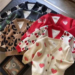Осенне-зимние флисовые вязаные свитера для девочек и мальчиков для маленьких детей, детский кардиган 240129