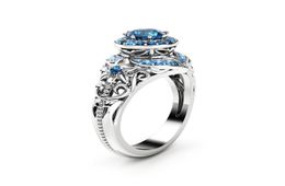 OMHXZJ Whole Three Stone Rings European Fashion Woman Man Party Wedding Gift Luxury White Blue Zircon 18KT White Gold Ring RR66547951
