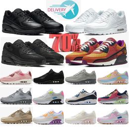 Klasik Koşu Ayakkabıları 90 Erkek Kadınlar 90'lar Üçlü Beyaz Sakız Siyah Tüvit Karanlık Ordu Cadılar Bayramı Pembe Airbrush Midnight Donanma Obsidiyen Açık Hava Sporcular Trainers