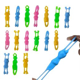 New Unique Slingshot Shooting Wall TPR Soft Adhesive 4 Ejection Animal Sticky Finger Pressure Reducing Toys