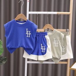 Babies boys girls summer clothing cotton strips patchwork waffle sets baby vests shorts childrens clothing tracking suit 0-5 years 240218