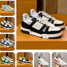 Scarpe firmate Lvtrainers Louisely Trainer Sneakers di lusso Sneakers da donna Sneaker da uomo Scarpe da uomo con plateau Sneakers nere Viutonly Vittonly Scarpe da ginnastica A10 con scatola