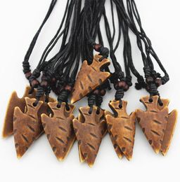 Fashion Whole 12PCSLOT Faux Bone Carved Maori Tribal Spear Head Necklace Arrowhead Spearhead Pendant Choker for men women033367044