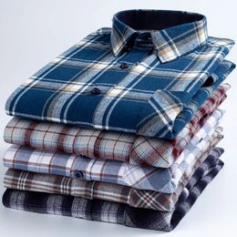 Cotton Mens Flannel Shirt LongSleeved Casual Soft Comfortable Thicken Plaid Shirts Blouse Men Clothing Oversize S6XL 240119