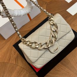 CF Thick Chain Bag Designer Women Shoulder Bag 24cm Sheepskin Diamond Gold Hardware Metal Turnbuckle Luxury Handbag Matelasse Chain Crossbody Bag Makeup Bags Purse
