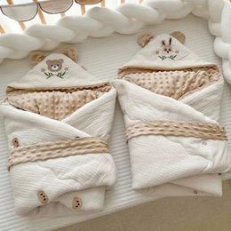 Autumn Winter Thicken Warm Baby Swaddle Blanket Cartoon Bear born Sleeping Bag Receiving Envelope 240131