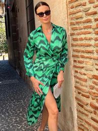 Casual Dresses Green Printed Lace Up Long Dress Women Elegant Sleeve V-neck Split Female Autumn Fashion Holiday Robe 2024