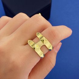 Luxury Designer Women Band Ring Square Rivet Wide Rings for Men Wide 18k gold silver 316L stainless steel couple rings wedding jewelry girl lady party opening size