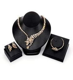 Crystal Gold Tiger Jewellery Set Woman Wedding Fashion Costume Design Stud Earrings Necklace Bracelet Jewellery Sets1498799