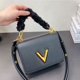 Shoulder Bag Underarm Genuine Leather Designer Handbag Purse Chain handle Vintage Shopping Bags Crossbody Handbags Flip Women Wallet Adjustable strap