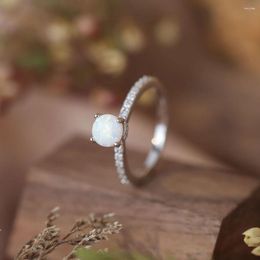 Cluster Rings S925 Silver White Opal Women Round Finger Ring Female Vintage Zircon Design Platinum Plated Luxury Jewellery Gift Lady Party