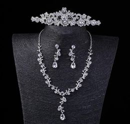 Amazing Bridal Jewelry Set Sparkling Three Piece Crown Earring Necklace Jewelry Wedding Party Accessories For Ladies8125493