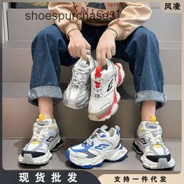 Designer Balencigs Fashion Casual Shoes Roller Skates 2024 Walk Show Dad Shoes Female Instagram Trendy Thick Sole Internet Couple Explosive Street Sports 9IDN