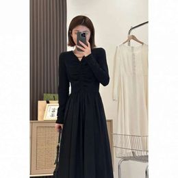 French Black Long Skirt, Elegant Dress for Women in Spring 2024, with A Design Sense of Waist Reduction and Slimming Effect