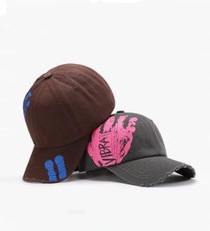 Designer Hat Trendy Boys Baseball Hat Female Palm Graffiti Duck Tongue Hat Looks Small