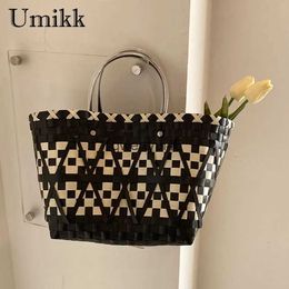 Shoulder Bags Women Top andle Bag andmade Summer Sopping Big Capacity Weave Bucket PVC Weaving it Color Fasion for Girls olidayH24219