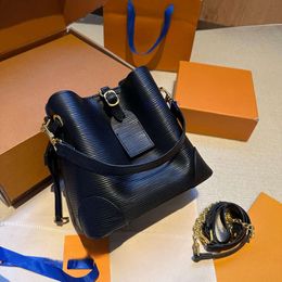 2024 neonoe designer bag water ripple handbag shoulder bag Europe United States womens bag diagonal womens bag cowhide bucket bag fashion all senior sense