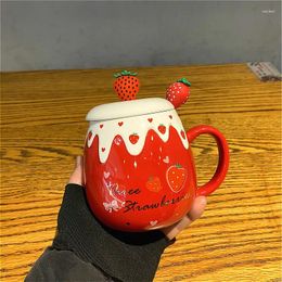 Mugs Red/Pink Strawberry Ceramic Girl Heart Spoon With Lids Large Capacity Creative Home Breakfast Coffee Cups Friends Gift