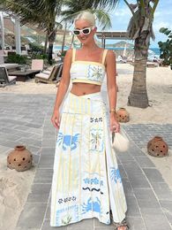 2024 Summer Embroidered Tight Clothing Set for Womens Cropped Frilly Printed Top and High Waist Tight Clothing 2-piece Set for Womens Beach Dress 240219