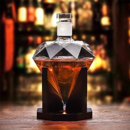 850ml Whiskey Decanter glass diamond wine bottle with Wooden Holder Airtight Stopper Suitable for all kinds of alcohol y240122