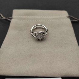 Luxury brand Jewellery ring2024 New Retro Fashion High Quality Square Full Diamond Mens and Womens Ring Daily Match