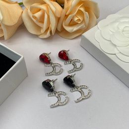 Fashion Brand Diamonds Letters Earring Womens Designer Jewelry Luxury Big Red Gems Earrings Vintage Black Heart Studs For Women Valentine Wedding Gifts -3