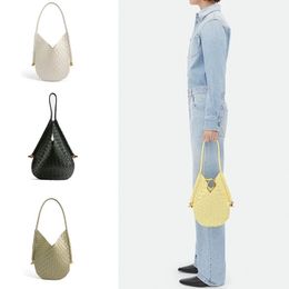 Luxury Handmade Weaving Handbag designer Shoulder bags for women fashion Large Capacity Cute Popular tote Bag CSD2402205-12