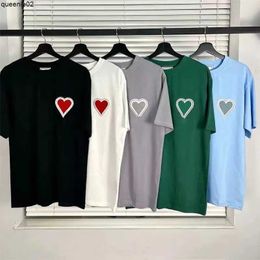 Men's T-shirts Designer T-shirt Summer Mens Top Womens Short Sleeve Fashion Brand T-shirt Luxury a Print T-shirt Casual Heart Scoop Neck Mens Womens Top Eq8o