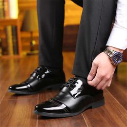 Dress Shoes Natural Leather Number 37 Trend Wedding 2024 Heels White Man Loafers Men Original Sneakers Sport