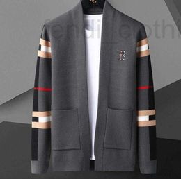 Männer Pullover Designer Neue B Marke Mode Stricken Grafik Koreanische Strickjacke Für Pullover Casual Mäntel Plain Jacke ATYL