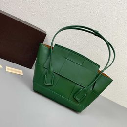 Designer de bolsas de luxo das mulheres tecido couro aberto topo arco tote pequena bolsa verde o arco 10a qualidade 240115