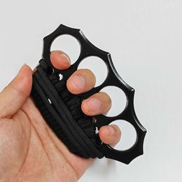 Self Defence Fist Buckle Martial Arts Prop Summoner Binding Rope Four Fingers Tiger Finger Set Ring Designer Wolf Survival Equipment 6XN8