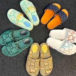 Top-Luxus-Designer-Sandalen, Hausschuhe, Sommer-Plateau-Sandalen, dicke Absätze, Herren-Damen-Schuhe, GG Flora Slides, Gummisohle, Macaron-geprägte Slides, G-Gummisandalen