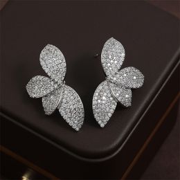 2024 Stud Earrings Deluxe Jewelry 18k White Gold Fill Pave White Sapphire Zircon CZ Diamond Party Women Wedding Bridal Sweet Cute Leaf Earring For Lover Gift