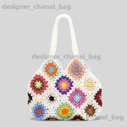 Totes Bohemian het Women Shoulder Bags Flower Plaid Lady Handbags Handmade Woven Knitted Summer Beach Bag Small Tote Bali Purses T240220