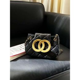 2023 New Yuanbao Chain Lingge Underarm Middle Antique Bag Backpack 75% factory direct sales