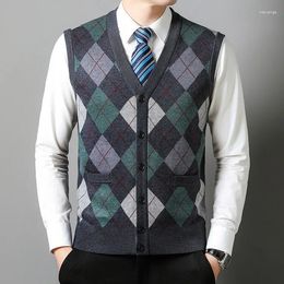 Men's Sweaters Men Wool Coats Vest 2024 Spring Autumn Thicked Knit Man Single Breasted Multicolor Plaid Sleeveless Cardigan