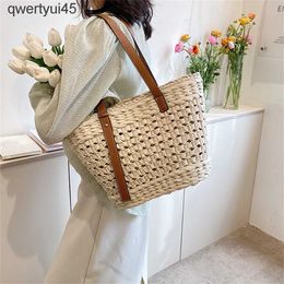 Shoulder Bags Womens Straw Weave Bag Boo ollow Design Summer Large Capacity Bucket andbag Raan Weave andmade Craft Tote BasketH24220