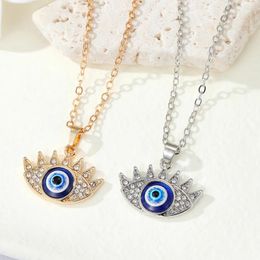 Chains 1PC Metal Demon Eye Necklace Personality Trend Explosion Pendant Clavicle Chain Sweater Jewelry