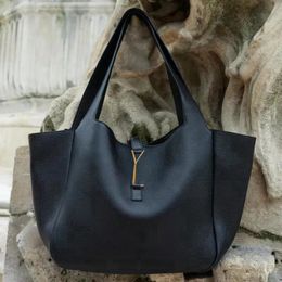 Bea Tote Bag Designer Bag stora toteskorniga läder Kvinnor Handväska Crossbody axelväskor Purses shoppingväskor