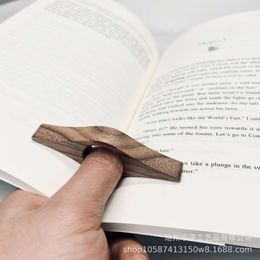 Thumb Supporting Pages, Walnut Lazy Person Reading With One Hand, Finger Ring, And Book Press 860022