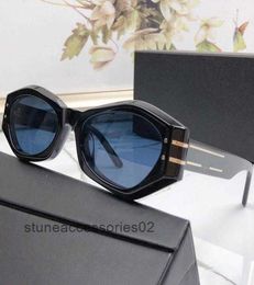 Designer Sunglasses SIGNATURE B1U fashion classic women stage catwalk models black frame blue lenses casual wild top quality UV4004528961RL9C