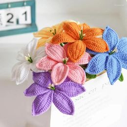 Decorative Flowers 2PCS Hand-knitted Lily Mother Day Gift Crochet Artificial Flower Bouquet Homemade Desktop Decor Birthday