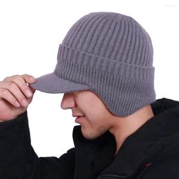 Berets Fashion Old Man Hat Winter Warm Ear Protection Hats Cycling Ski Men Wool Pullover Caps Knitted Warmth Peaked Cap Outdoor