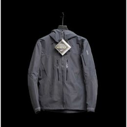 Jaquetas masculinas arco três camadas jaqueta impermeável ao ar livre para homens sv masculino casual caminhadas casaco roupas design de fluxo de maré moda 2024eee